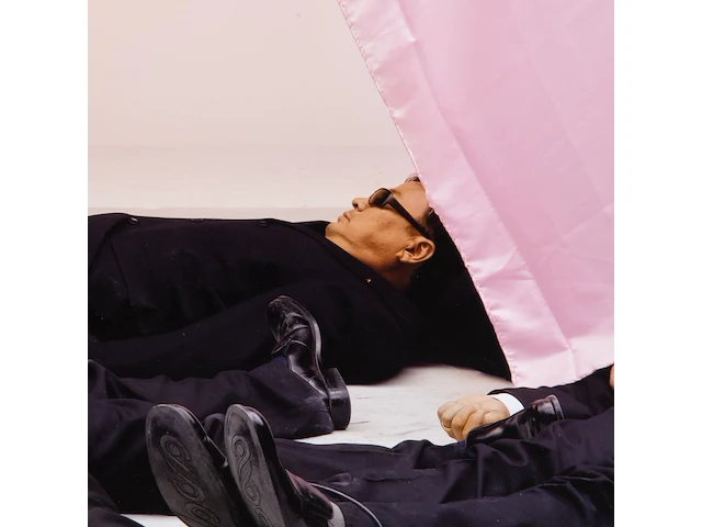 Xu yong & yu na (xx-xxi), 'solution scheme b3' (2007), c-print, n° 3/8 110 x 145 cm. (43.31 x 57.09 in.) - afbeelding 2 van  10