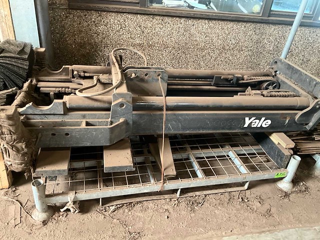 Yale hefmast liftsysteem hydrauliek tractor - afbeelding 2 van  6