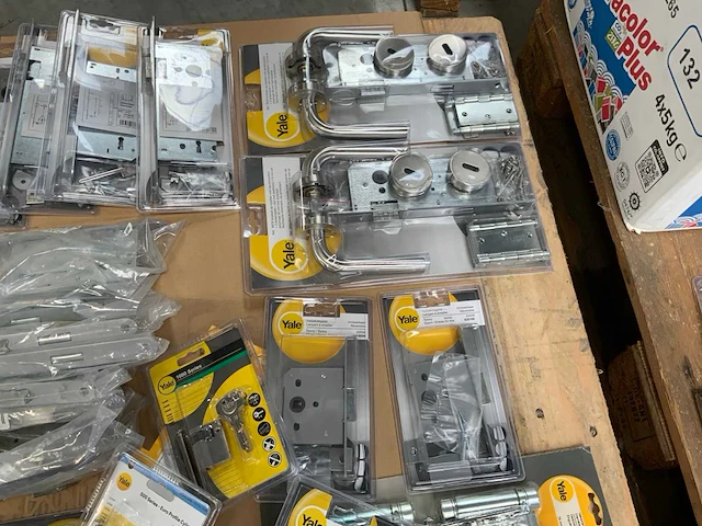 Yale partij divers hang- en sluitwerk - afbeelding 7 van  7
