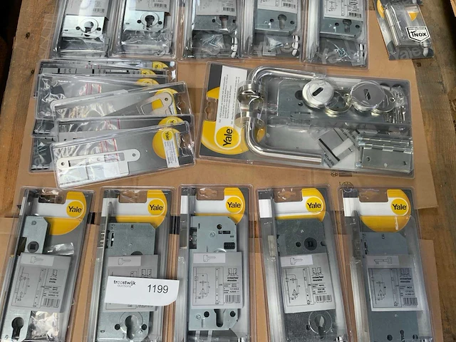 Yale partij divers hang- en sluitwerk - afbeelding 3 van  5