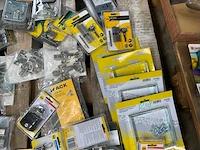 Yale partij divers hang- en sluitwerk - afbeelding 5 van  8