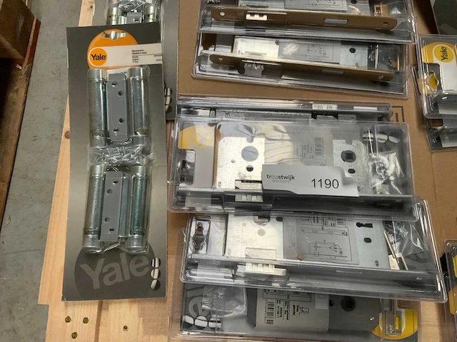 Yale partij diverse sloten en scharnieren - afbeelding 4 van  8