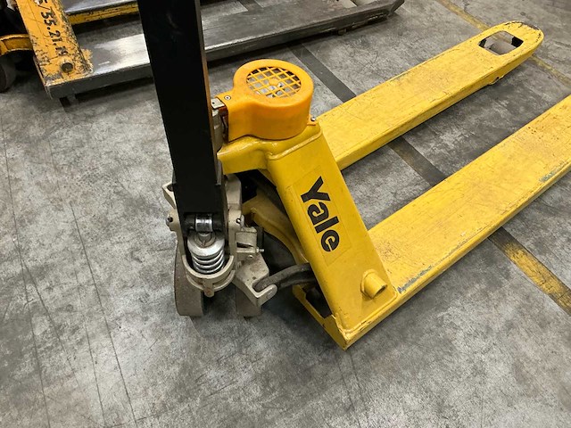 Yale transpallet - afbeelding 2 van  5