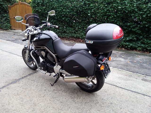 Yamaha - bulldog 1100 - motorfiets - afbeelding 7 van  9