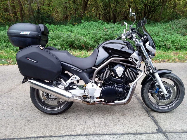 Yamaha - bulldog 1100 - motorfiets - afbeelding 2 van  9