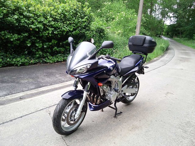 Yamaha - fz 6 fazer - motorfiets - afbeelding 5 van  8