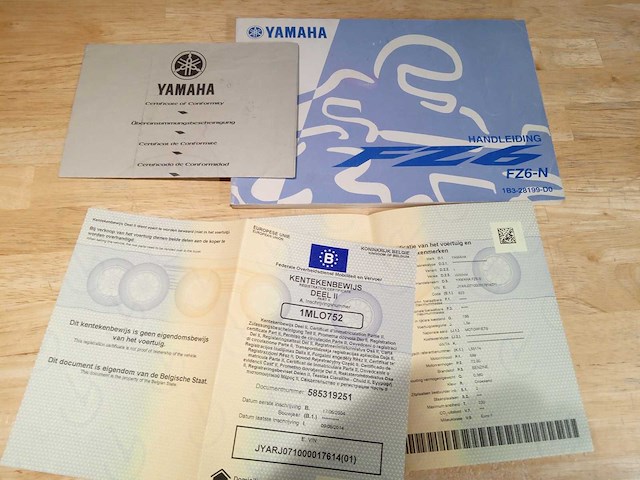 Yamaha - fz 6 fazer - motorfiets - afbeelding 8 van  8