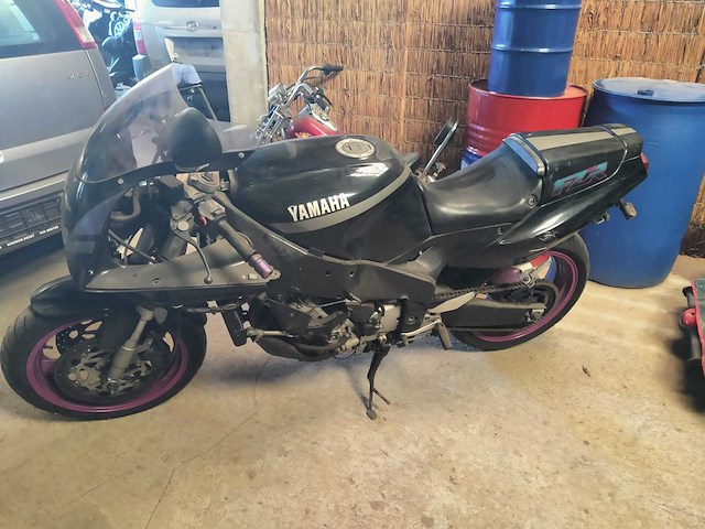 Yamaha - fzr1000 - motorcycle - afbeelding 2 van  11