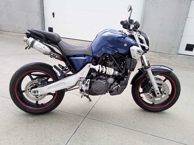 Yamaha - mt 03 - motorfiets - afbeelding 6 van  12