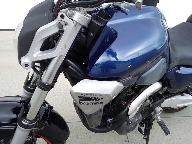 Yamaha - mt 03 - motorfiets - afbeelding 10 van  14