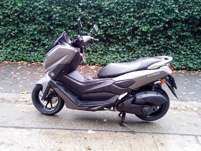 Yamaha - n max 125 - motorfiets - afbeelding 1 van  12