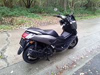 Yamaha - n max 125 - motorfiets - afbeelding 6 van  12
