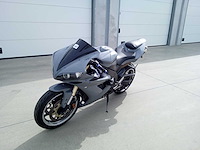 Yamaha - r1 - motorfiets - afbeelding 5 van  11