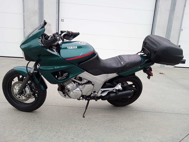 Yamaha - tdm 850 - motorfiets - afbeelding 4 van  9
