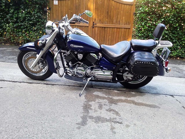 Yamaha - xvs 1100 dragstar - motorfiets - afbeelding 2 van  8