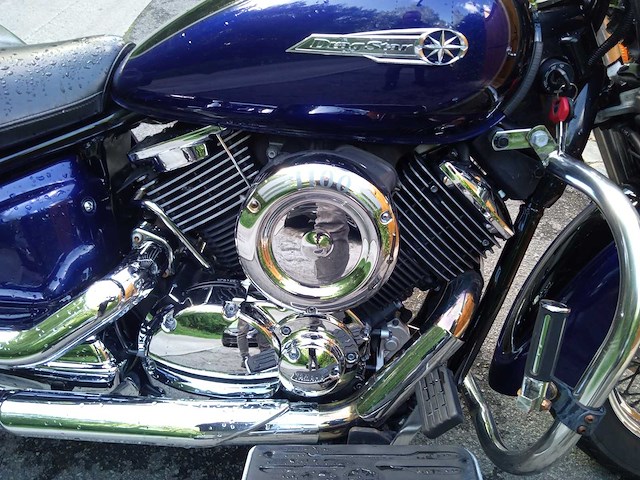 Yamaha - xvs 1100 dragstar - motorfiets - afbeelding 7 van  8
