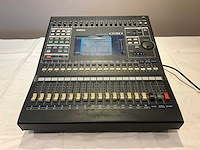 Yamaha 03d digitale mengtafel - afbeelding 1 van  5