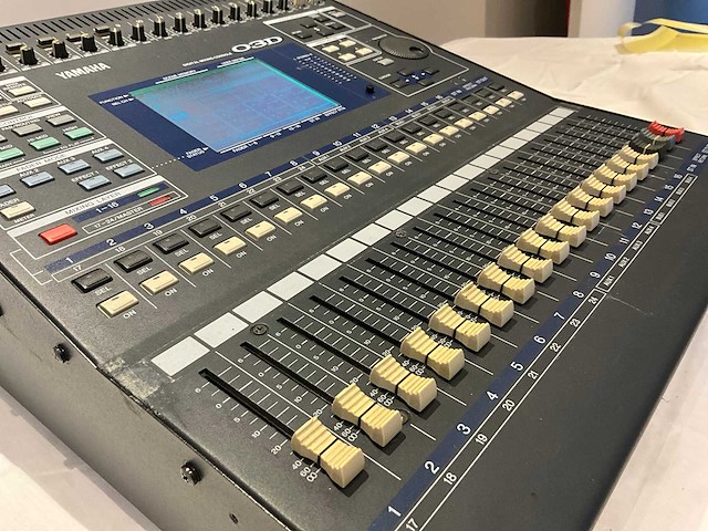 Yamaha 03d digitale mengtafel - afbeelding 2 van  5