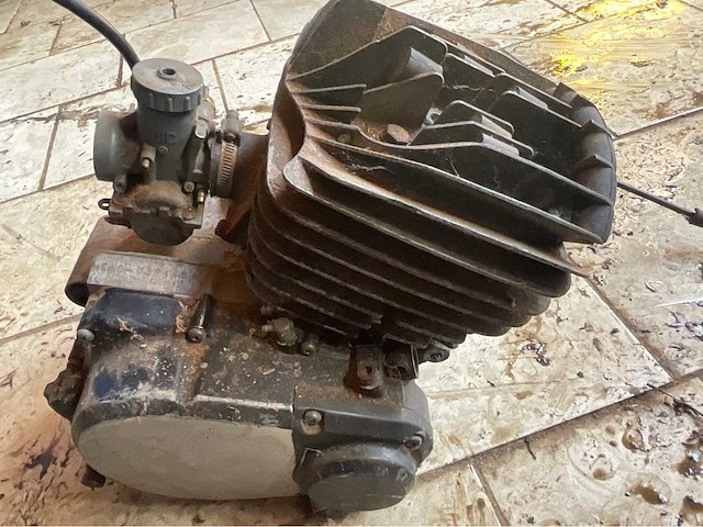 Yamaha 125 motoronderdeel - afbeelding 2 van  5