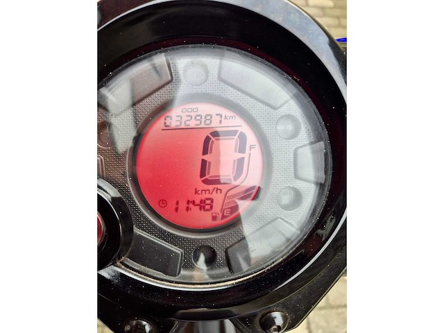 Yamaha airox 2-zit - 4 takt motorfiets - afbeelding 3 van  18