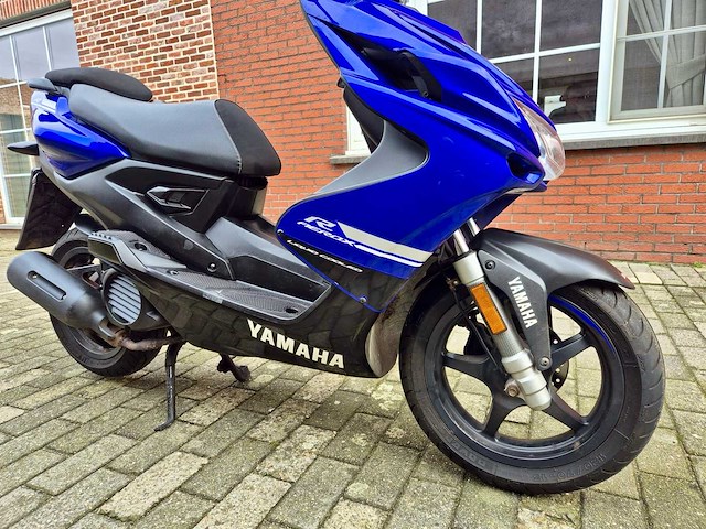 Yamaha airox 2-zit - 4 takt motorfiets - afbeelding 15 van  18