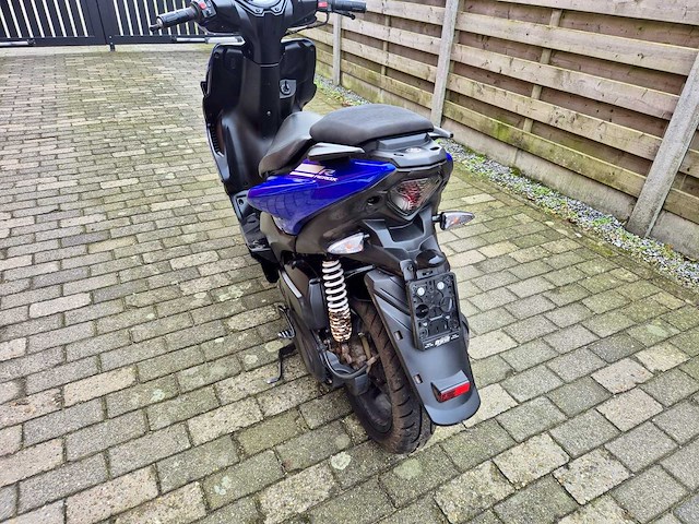 Yamaha airox 2-zit - 4 takt motorfiets - afbeelding 20 van  20