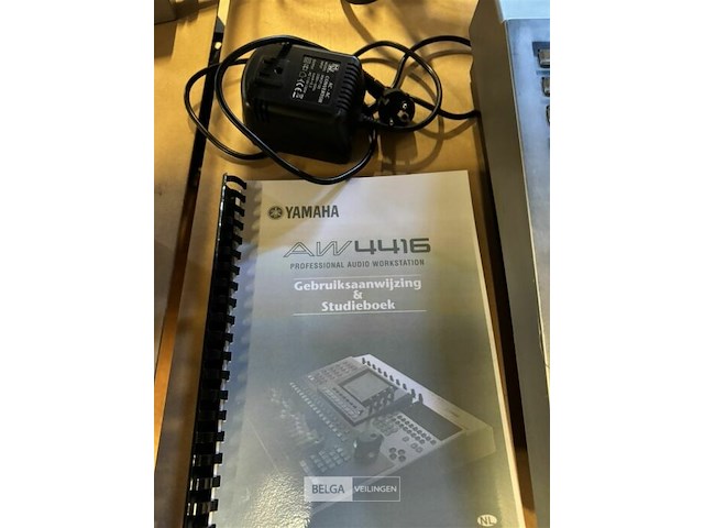 Yamaha aw4416 audio workstation - afbeelding 3 van  11