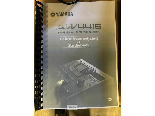 Yamaha aw4416 audio workstation - afbeelding 11 van  11