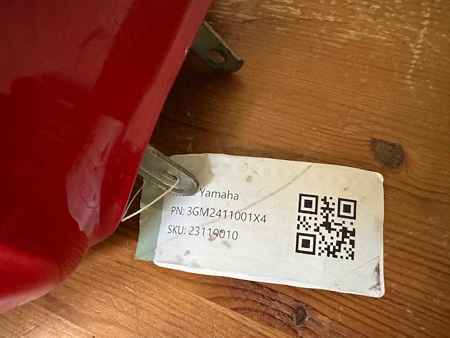 Yamaha brandstoftank / benzinetank (beschadigd) - afbeelding 8 van  10