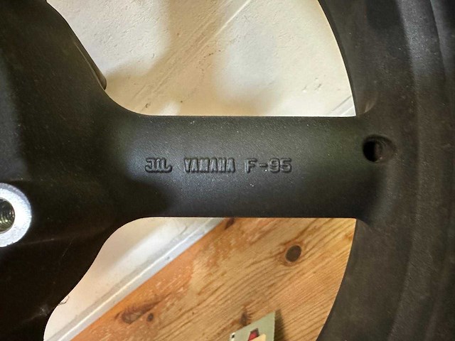 Yamaha bt1100 velg voorwiel - afbeelding 3 van  4