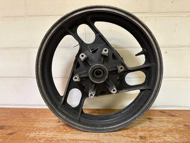 Yamaha fj1100 velg achterwiel - afbeelding 3 van  4