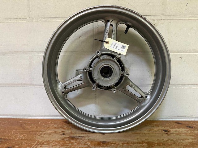 Yamaha fjr1300 velg voorwiel - afbeelding 1 van  4