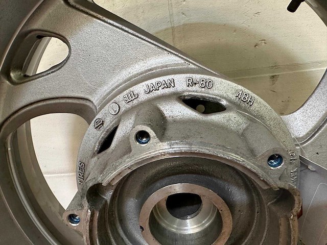 Yamaha gts1000 velg achterwiel - afbeelding 3 van  4