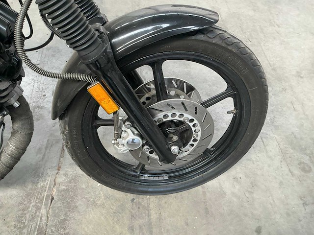 Yamaha motorfiets - afbeelding 11 van  13