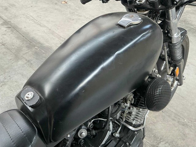 Yamaha motorfiets - afbeelding 12 van  13