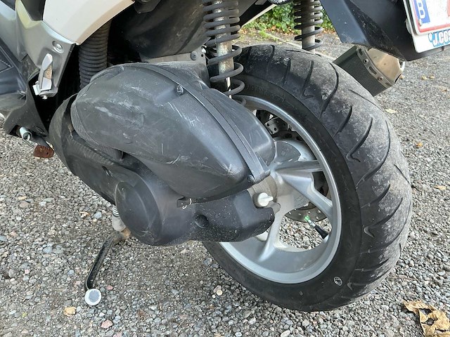 Yamaha n max se93 motorfiets - afbeelding 4 van  17