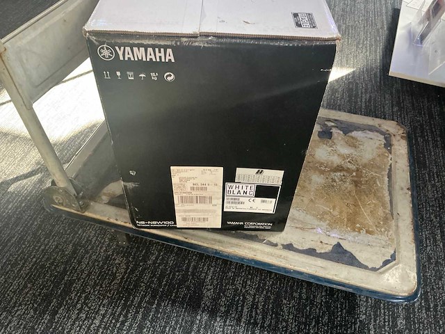 Yamaha ns-nsw100 network subwoofer - afbeelding 2 van  3