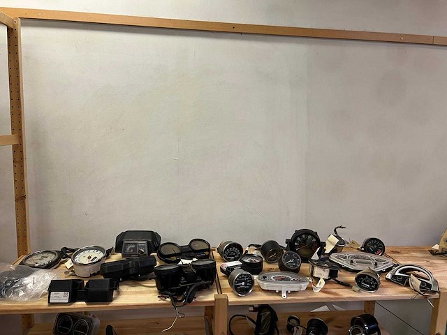 Yamaha partij snelheidsmeters / dashboards (diverse modellen) (21x) - afbeelding 1 van  9