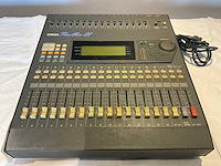 Yamaha promix 01 digitale mengtafel - afbeelding 1 van  4