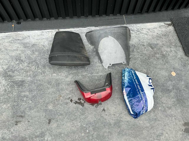 Yamaha r6 met akrapovic motorfiets - afbeelding 9 van  20