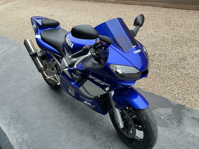 Yamaha r6 met akrapovic motorfiets - afbeelding 18 van  20