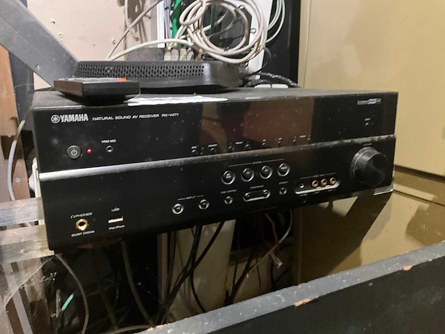 Yamaha rx-v471 versterker + 3x jbl speaker - afbeelding 1 van  3