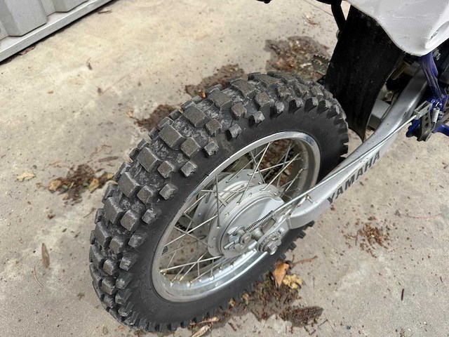 Yamaha tt-r 125 cross moto - afbeelding 7 van  16