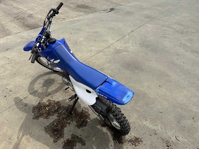Yamaha tt-r 125 cross moto - afbeelding 11 van  16