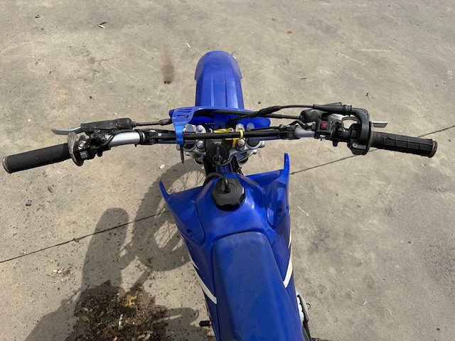 Yamaha tt-r 125 cross moto - afbeelding 12 van  16