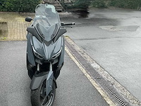 Yamaha x-max 300 brommer - afbeelding 11 van  13