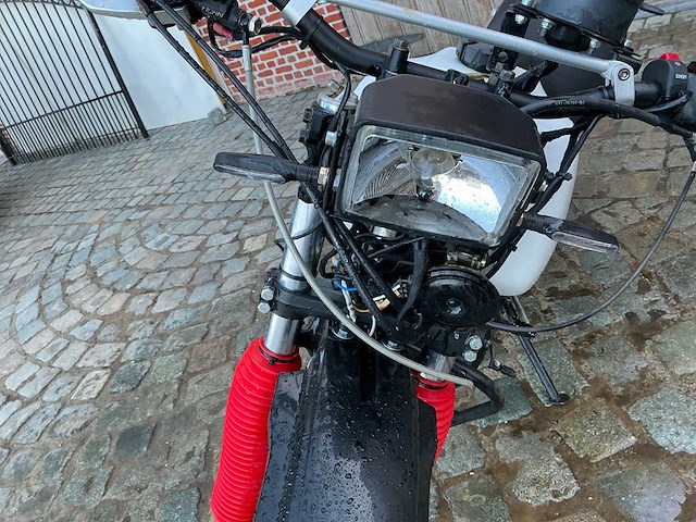 Yamaha xt 550 motorfiets - afbeelding 15 van  16