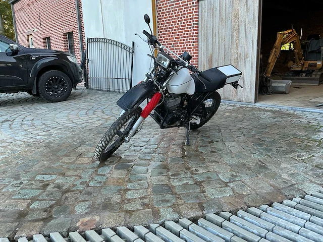 Yamaha xt 550 motorfiets - afbeelding 1 van  16