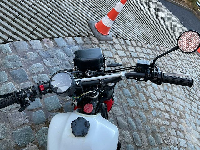 Yamaha xt 550 motorfiets - afbeelding 4 van  16
