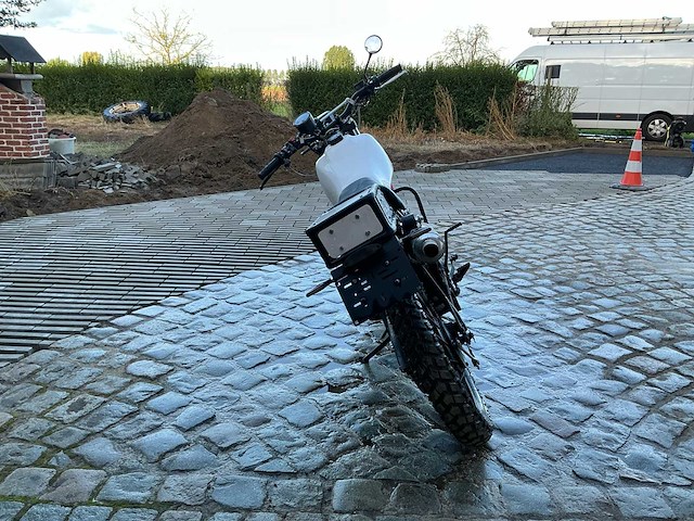 Yamaha xt 550 motorfiets - afbeelding 11 van  16
